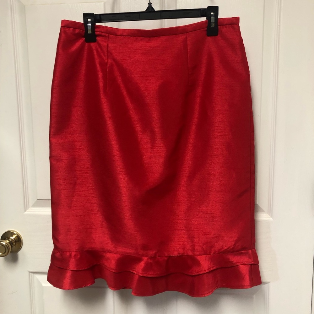Allyson Cara Red Two-Piece Satin Suit - Picture 11 of 15